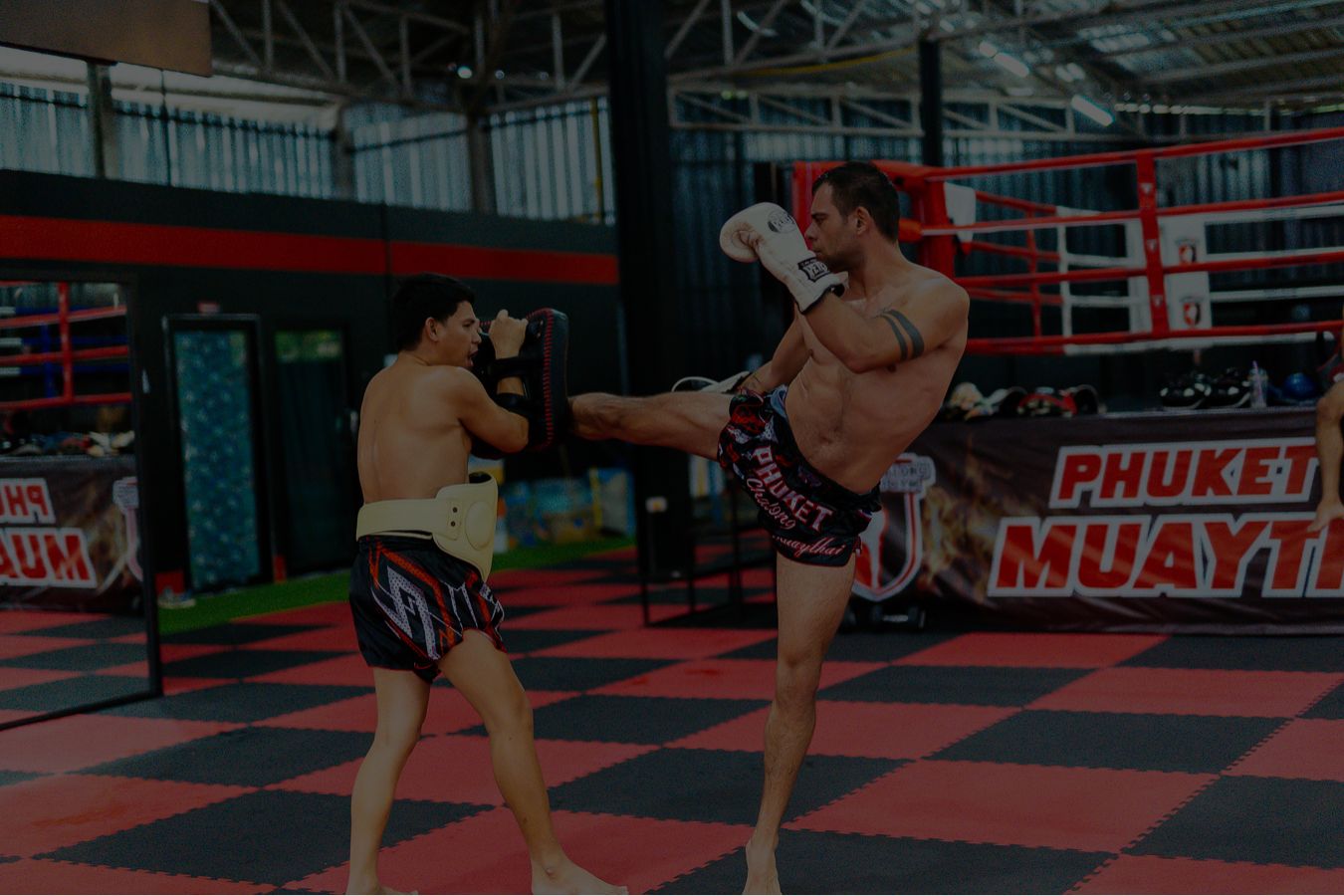 Sparring at Phuket Chalong Muay Thai in Thailand